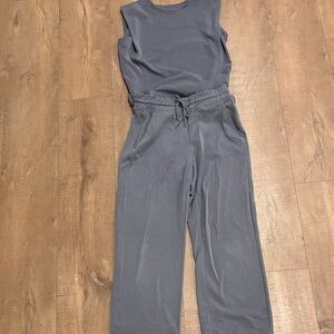 Athleta NWOT two piece matching casual lounge set top and cropped pants